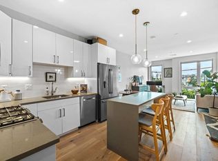 420 W Broadway #202, Boston, MA 02127