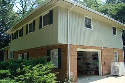 2nd image of 3105 Clement Dr
