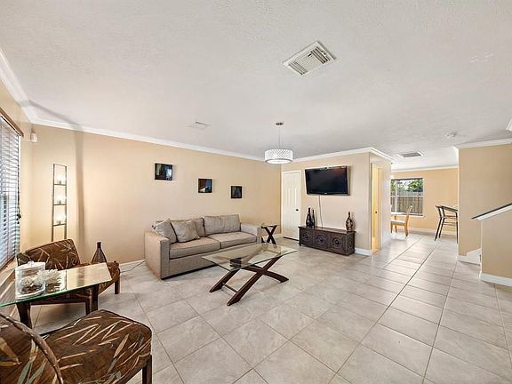 2nd image of 6503 Holly Cove Ln