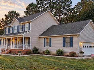 111 Azalea Rd, Colonial Beach, VA 22443