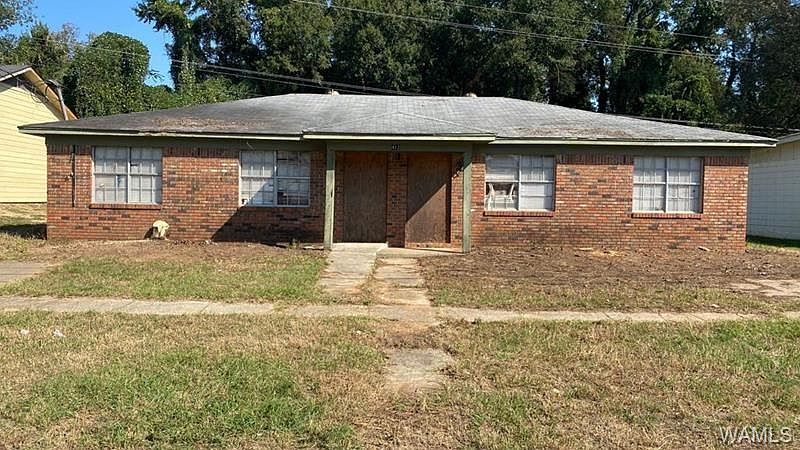 2nd image of 2910 5th Ave