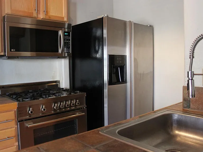 387 N 2nd Ave #2D — Photo 6