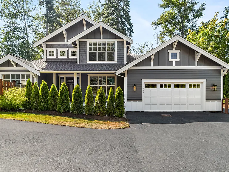 1007 Brookings Pl — Photo 1