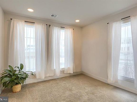 5th image of 3122 Bullfinch Ln