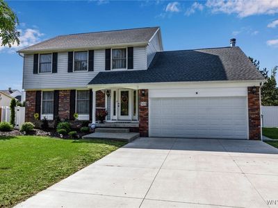 503 Pleasant View Dr, Lancaster, NY, 14086