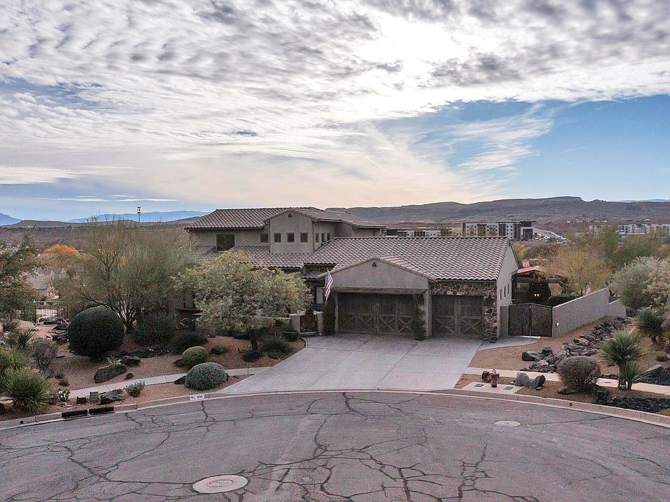 1st image of 996 S Homestead Cir