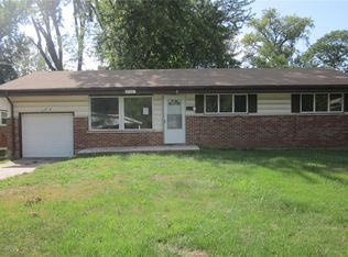 9727 Edgefield Dr, Saint Louis, MO 63136