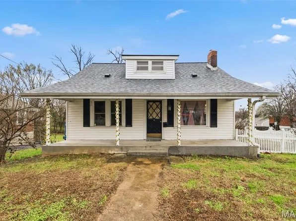 9726 Lackland Rd, Saint Louis, MO 63114