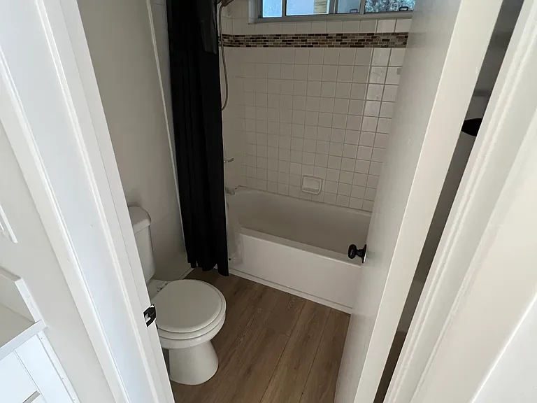 Casa Del Rey Apartments — Photo 12