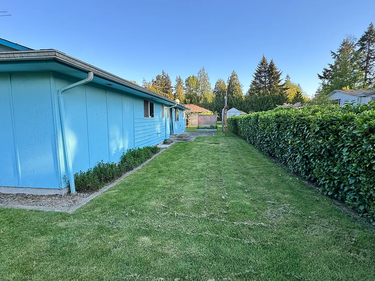 Building Photo - 9904 46th Ave E #9904