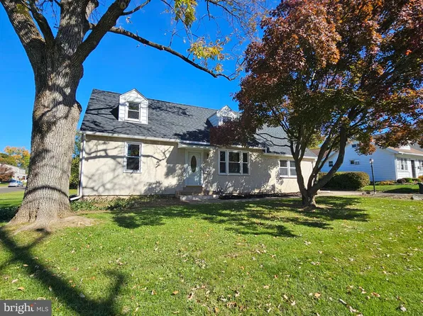 335 Tanner Ave, Hatboro, PA 19040