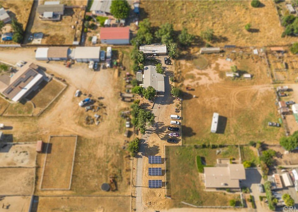 1st image of 21890 Boggs Ln