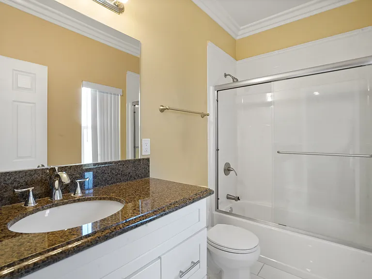 10562 Lexington St — Photo 3