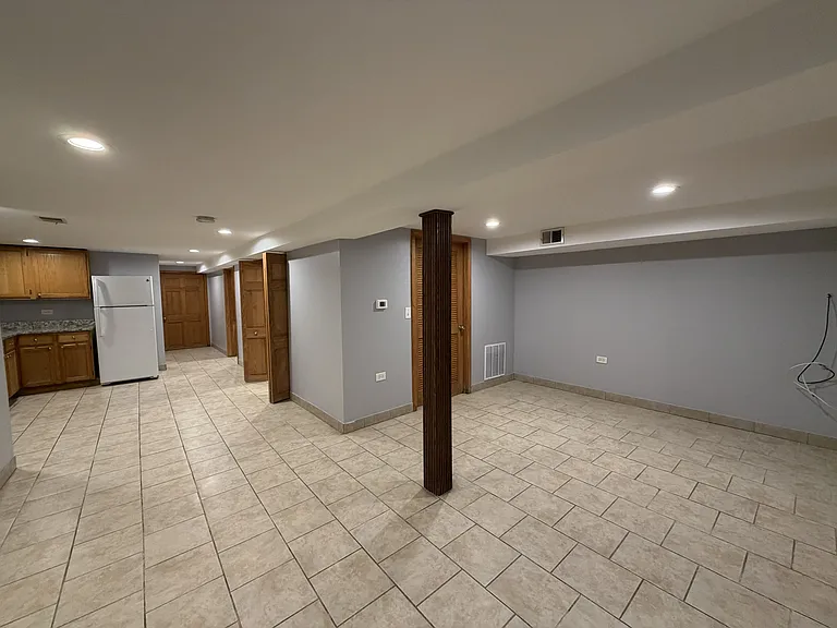 2936 N Harding Ave #G — Photo 13