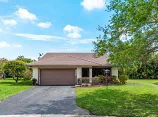 1460 Lakeview Cir, Coral Springs, FL 33071