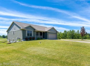 1379 Baldwin Rd, Fenton, MI 48430