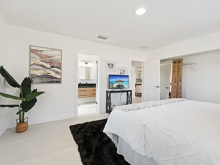 2335 Tropical Shores Dr SE — Photo 15