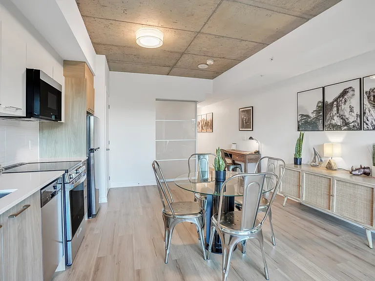 36 Robinson Ave — Photo 20