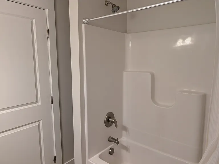 2102 Sherwood Ave #2102 — Photo 9