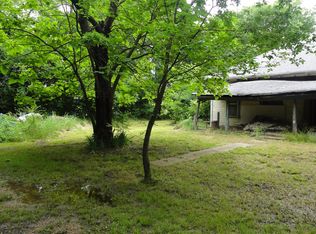 303 W College St, Trenton, TX 75490