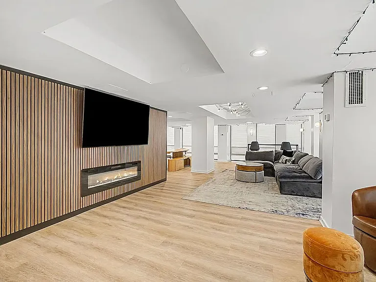 1660 N Lasalle St #3903 — Photo 23