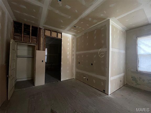 4th image of 1449 S Vandeventer Ave