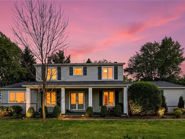 3748 Royalton Rd, Brecksville, OH 44141
