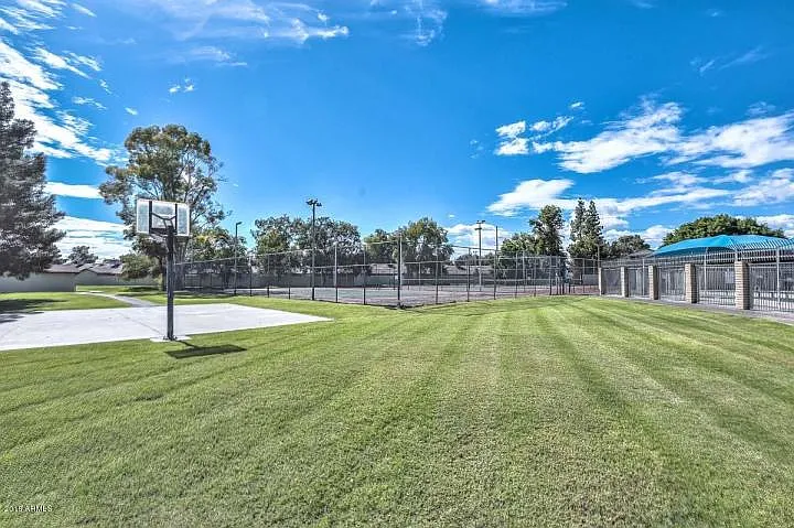2616 W Joan De Arc Ave — Photo 10
