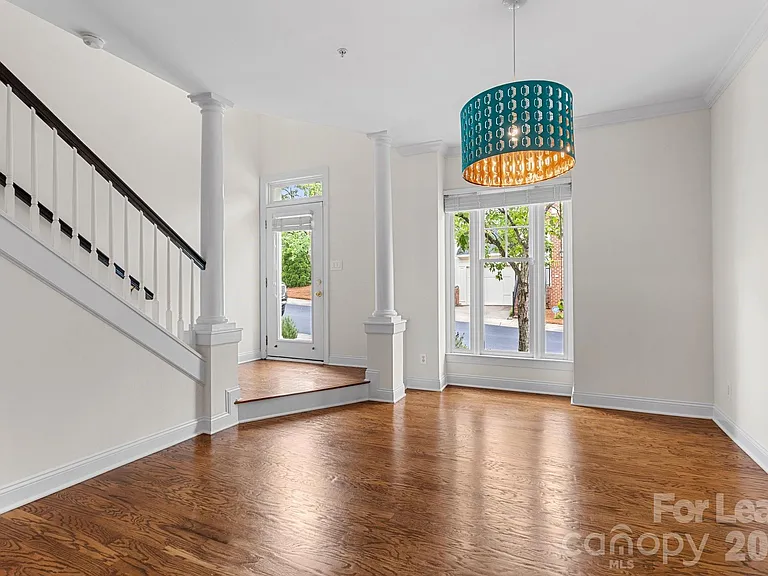 1192 Hampton Gardens Ln — Photo 18