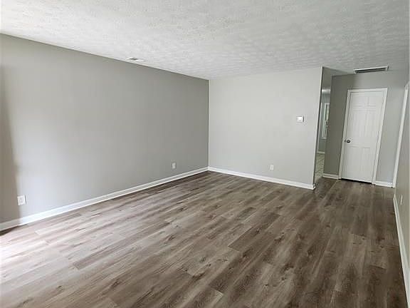 4th image of 245 Kimberly Way #247