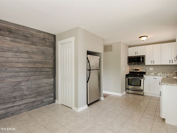 5th image of 1356 Ivy Ln