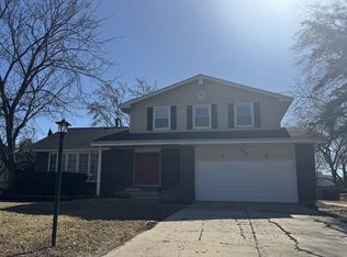 2613 Old Tavern Rd, Lisle, IL 60532