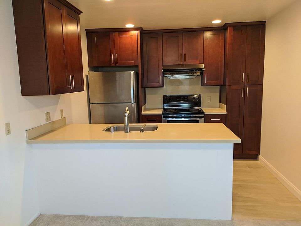 1st image of 293 Tradewinds Dr APT 2