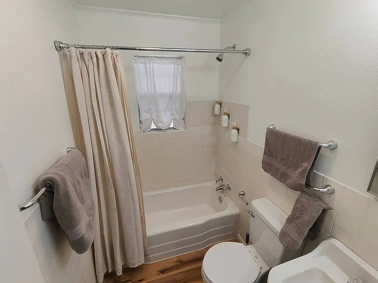 400 Columbine Blvd #8 — Photo 7
