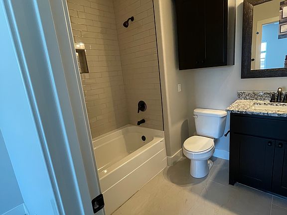 5th image of 6650 W Sunset Ave #B