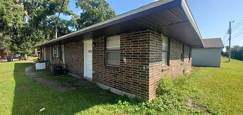 2570-2572 Chestnut Woods Dr Photo 1