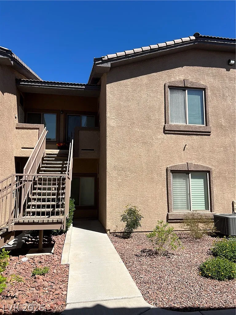 2 bed, 2.0 bath, 1127 sqft, $1,450 — Photo 1