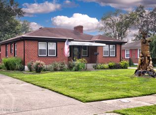 2016 Floradora Dr, Louisville, KY 40272