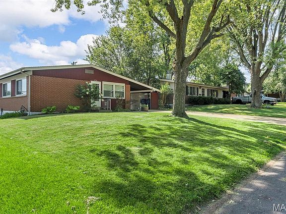 3rd image of 640 Preakness Ln