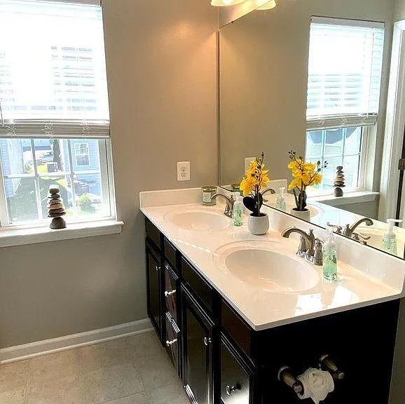 146 Norwood Dr — Photo 1