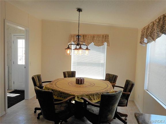 5th image of 1035 Navajo Dr