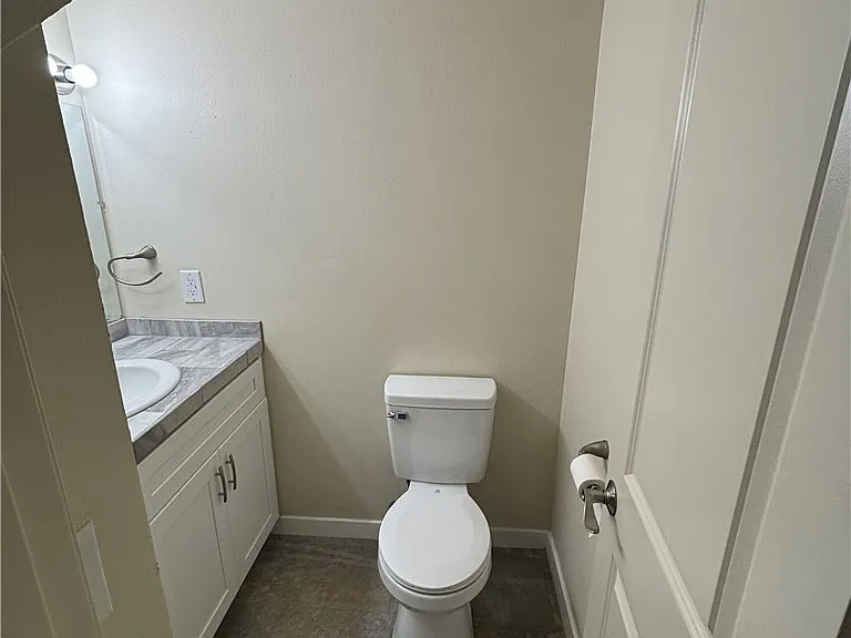 9229 Stewart And Gray Rd #A — Photo 11