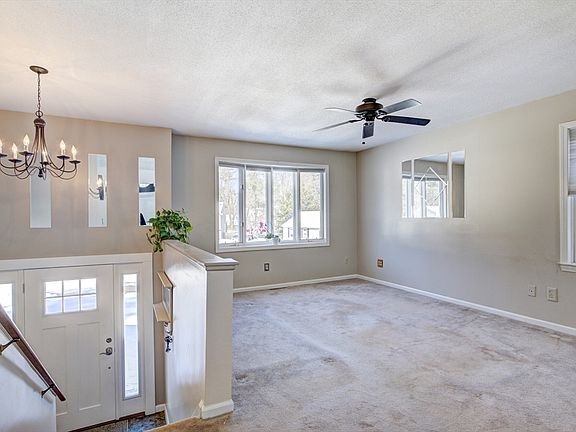 3rd image of 43 Marmon Ct