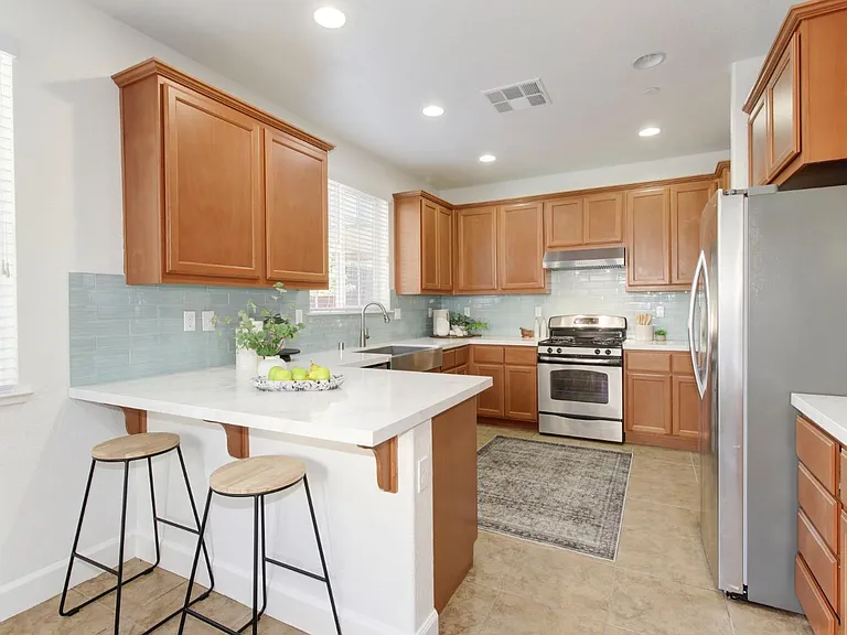 906 Blossom Rock Ln — Photo 6