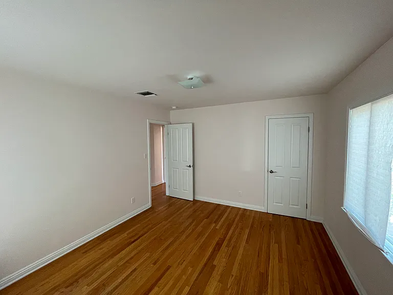 2290 Brentford Rd — Photo 12