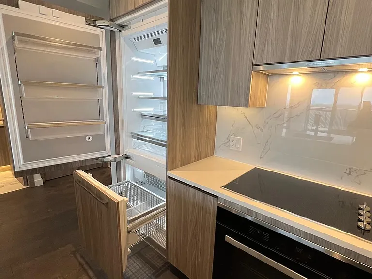 27 McMahon Dr #2302 — Photo 12