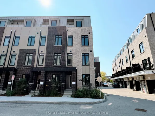 5 Spruce Pines Cres, Toronto, ON M4A 0A9