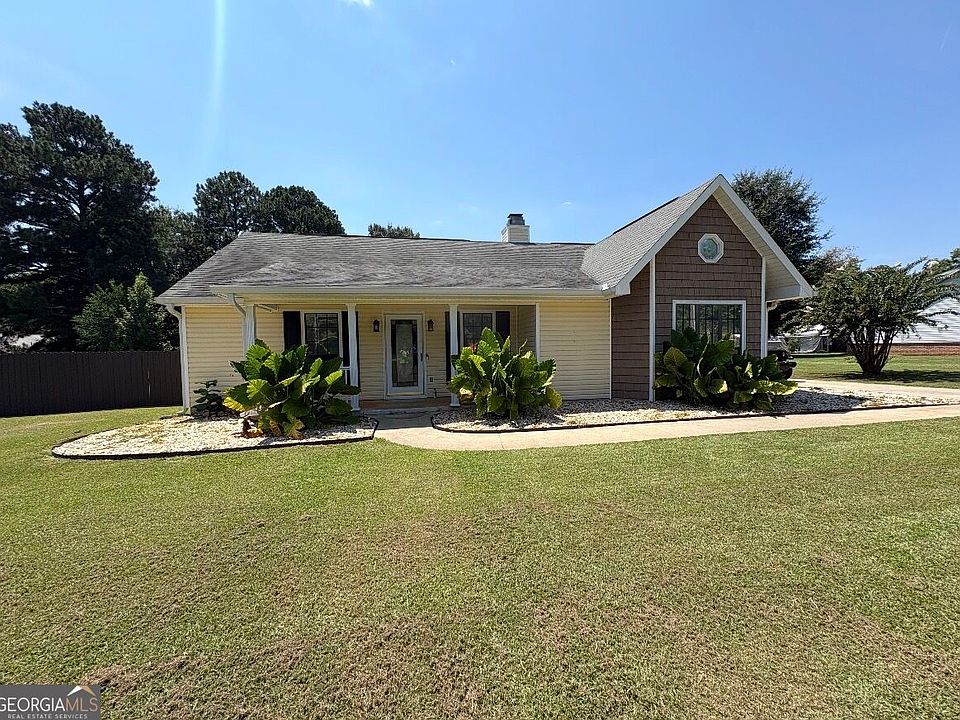 1st image of 913 N Houston Lake Blvd