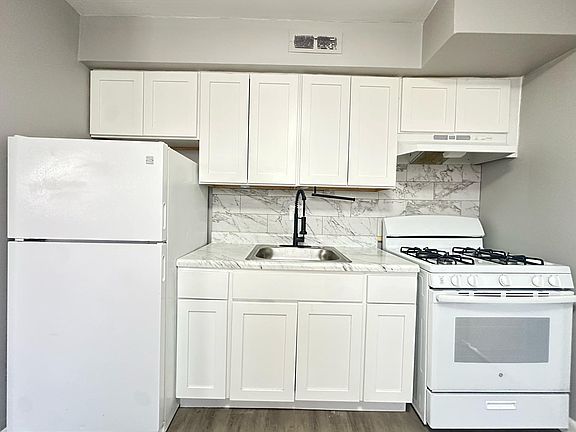 2nd image of 7110 Oxford Ave #35
