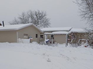 402 Roosevelt St, Coleraine, MN 55722